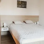 Park Apartment